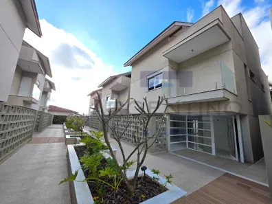 Casa de Condomínio com 3 Quartos para alugar, 381m² no Jardim Armênia, Mogi das Cruzes