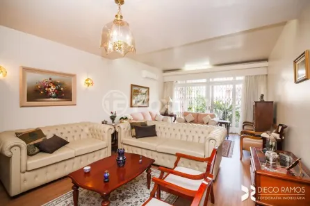 Casa com 4 Quartos à venda, 240m² no Rio Branco, Porto Alegre