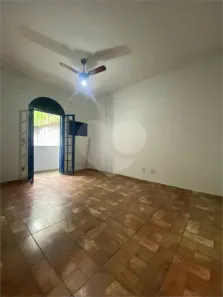 Apartamento com 2 Quartos para alugar, 120m² no Centro, Barra Mansa