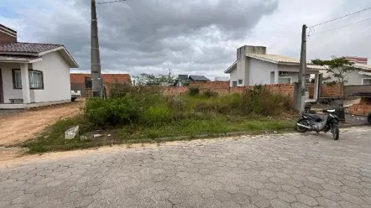 Lote/Terreno à venda, 300m² no Vila Flor, Capivari de Baixo