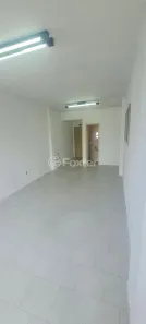 Sala Comercial à venda, 32m² no Passo da Areia, Porto Alegre