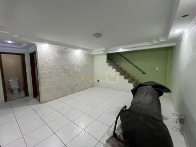 Sobrado com 3 Quartos à venda, 101m² no Vila Valença, São Vicente