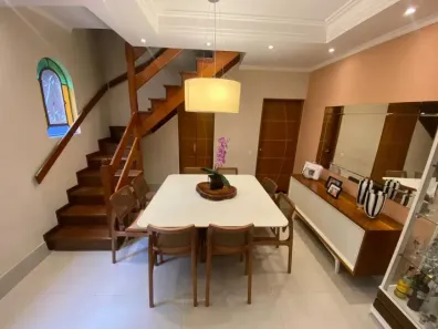 Casa com 4 Quartos à venda, 310m² no Vila Ipojuca, São Paulo