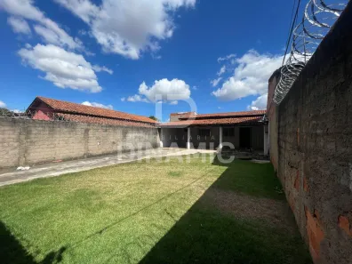 Casa com 2 Quartos à venda, 140m² no Setor Garavelo, Aparecida de Goiânia