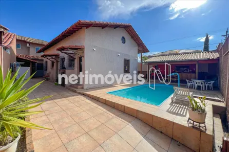 Casa com 3 Quartos à venda, 189m² no Santa Amélia, Belo Horizonte