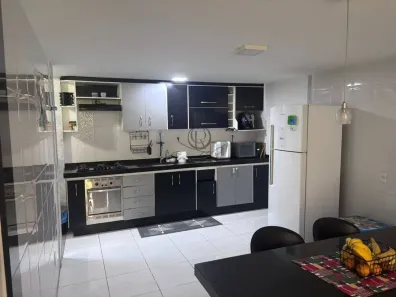 Casa de Condomínio com 2 Quartos à venda, 67m² no Palmeiras, Cabo Frio