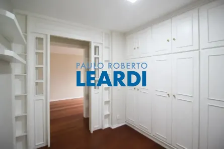 Apartamento com 2 Quartos à venda, 55m² no Vila Olímpia, São Paulo