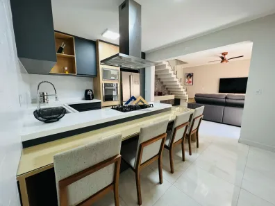 Sobrado com 3 Quartos para venda ou aluguel, 200m² no Cidade Mãe do Céu, São Paulo