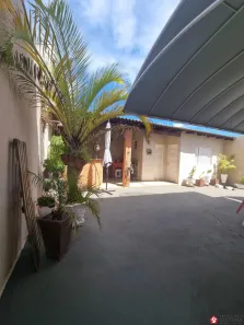 Sobrado com 4 Quartos à venda, 225m² no Residencial Parque dos Girassóis, Presidente Prudente