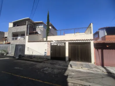 Casa com 3 Quartos à venda, 200m² no Teixeiras, Juiz de Fora