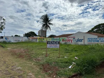 à venda, 420m² no Jardim Aclimação, Maringá