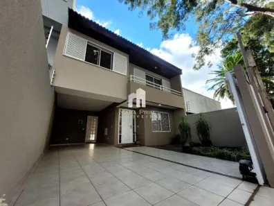 Sobrado com 3 Quartos à venda, 189m² no Tarumã, Curitiba