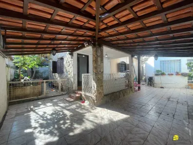 Casa com 3 Quartos à venda, 181m² no Betânia, Belo Horizonte