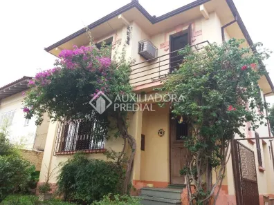 Casa com 3 Quartos à venda, 260m² no Medianeira, Porto Alegre