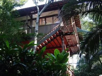 Casa de Condomínio com 3 Quartos para venda ou aluguel, 165m² no Bairro de Camburi, São Sebastião