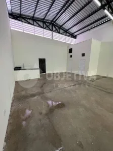 Galpão/Depósito/Armazém à venda, 230m² no Jardim Holanda, Uberlândia