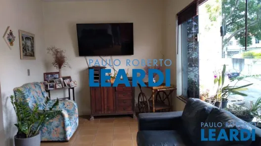 Sobrado com 2 Quartos à venda, 178m² no Jardim Peri Peri, São Paulo