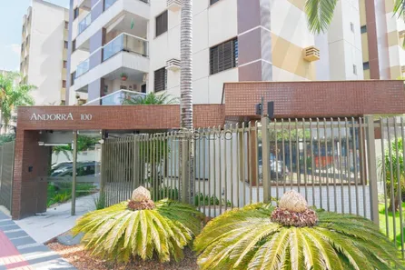 Apartamento com 2 Quartos para alugar, 81m² no Vila Ipiranga, Londrina