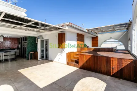 Apartamento com 3 Quartos para alugar, 204m² no Zona 07, Maringá