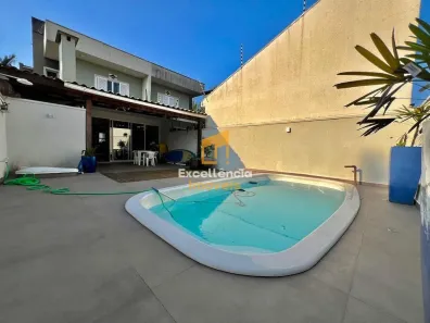 Sobrado com 3 Quartos à venda, 135m² no Guaratuba, Guaratuba