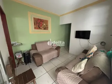 Casa com 3 Quartos à venda, 150m² no Osvaldo Rezende, Uberlândia
