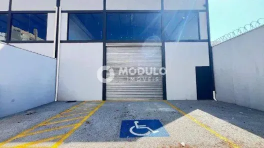 Galpão/Depósito/Armazém para alugar, 292m² no Novo Mundo, Uberlândia
