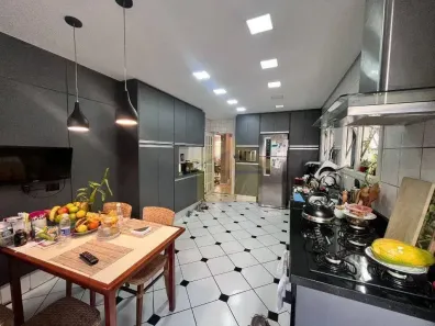 Sobrado com 5 Quartos à venda, 300m² no Parque Jabaquara, São Paulo