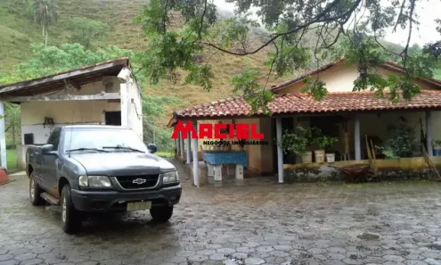 Fazenda/Sítio com 1 Quarto à venda, 6400m² no Condomínio Residencial Colinas do Paratehy, São José dos Campos