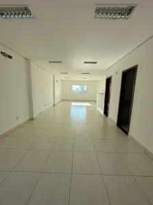 Prédio Comercial com 4 Quartos à venda, 190m² no Quilombo, Cuiabá