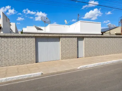 Casa com 4 Quartos à venda, 240m² no Gercino Coelho, Petrolina