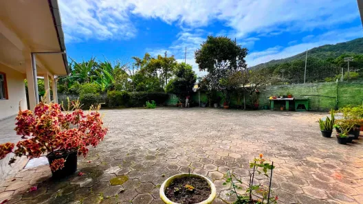 Casa com 4 Quartos à venda, 300m² no Barra da Lagoa, Florianópolis