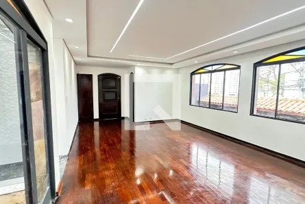 Casa com 2 Quartos à venda, 250m² no Jardim das Flores, São Paulo