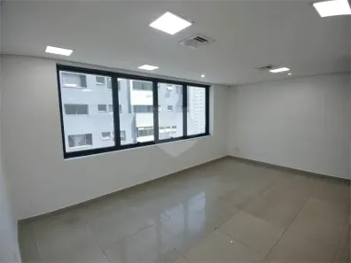 Sala Comercial à venda, 120m² no Moema, São Paulo