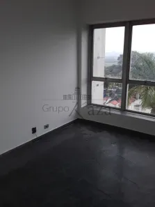Sala Comercial para alugar, 79m² no Centro, São José dos Campos