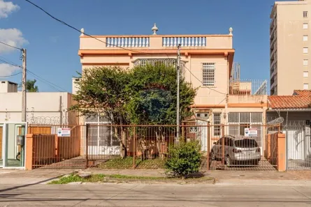 Sobrado com 6 Quartos à venda, 291m² no Centro, Pelotas