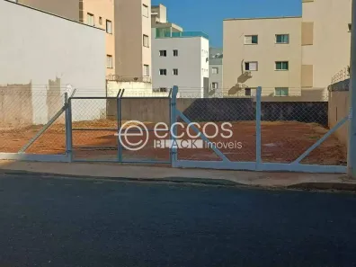 Lote/Terreno à venda, 360m² no Santa Mônica, Uberlândia