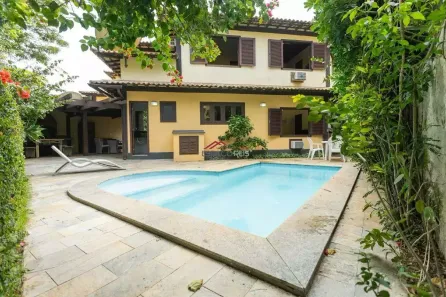 Casa de Condomínio com 4 Quartos à venda, 170m² no , Armação dos Búzios