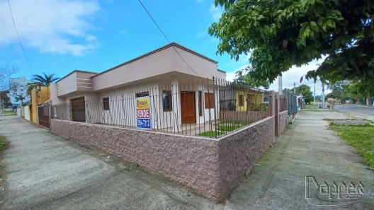 Casa com 2 Quartos para alugar, 99m² no Industrial, Novo Hamburgo