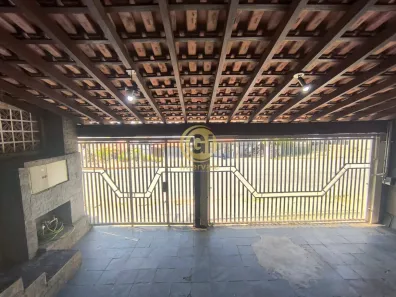 Imóvel Comercial com 3 Quartos à venda, 70m² no Parque Santo Antônio, Jacareí