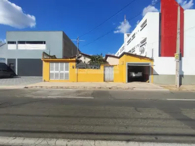 Casa com 3 Quartos para alugar, 270m² no Centro, Teresina