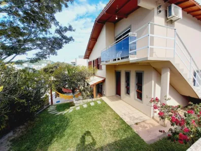 Casa com 5 Quartos à venda, 236m² no Ingleses do Rio Vermelho, Florianópolis