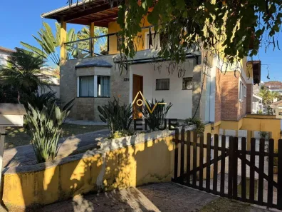 Casa de Condomínio com 3 Quartos à venda, 300m² no Arujá 5, Arujá