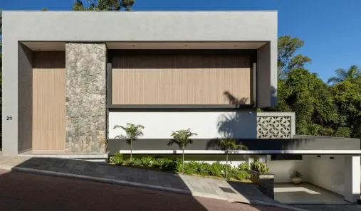 Sobrado com 2 Quartos à venda, 253m² no Maria Luiza, Cascavel
