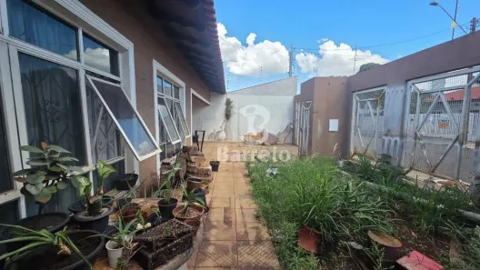 Casa com 5 Quartos à venda, 420m² no Pinheiros, Londrina