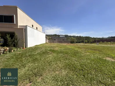 Lote/Terreno à venda, 250m² no Jardins Capri, Senador Canedo