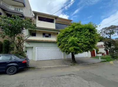 Casa com 3 Quartos à venda, 420m² no Bianucci, Poços de Caldas