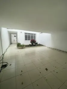 Casa com 3 Quartos para alugar, 150m² no Jardim Prudência, São Paulo