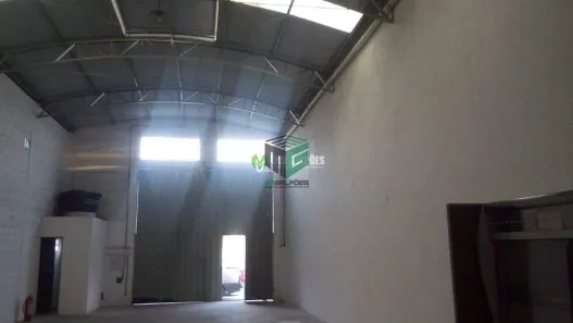 Galpão/Depósito/Armazém para alugar, 152m² no Arvoredo 2ª Seção, Contagem