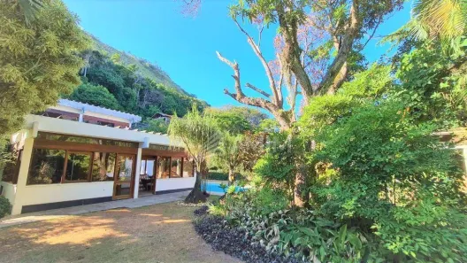 Casa com 6 Quartos à venda, 400m² no Itacoatiara, Niterói
