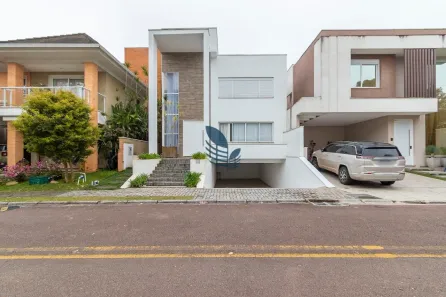 Casa de Condomínio com 3 Quartos para alugar, 214m² no Boqueirão, Curitiba
